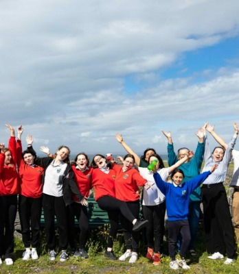 The INO team spent two glorious days on the magical island of Inis Meáin running development workshops with secondary school students of Coláiste Naomh Eoin for the Out of the Ordinary opera.
Out of the Ordinary / As an nGnách